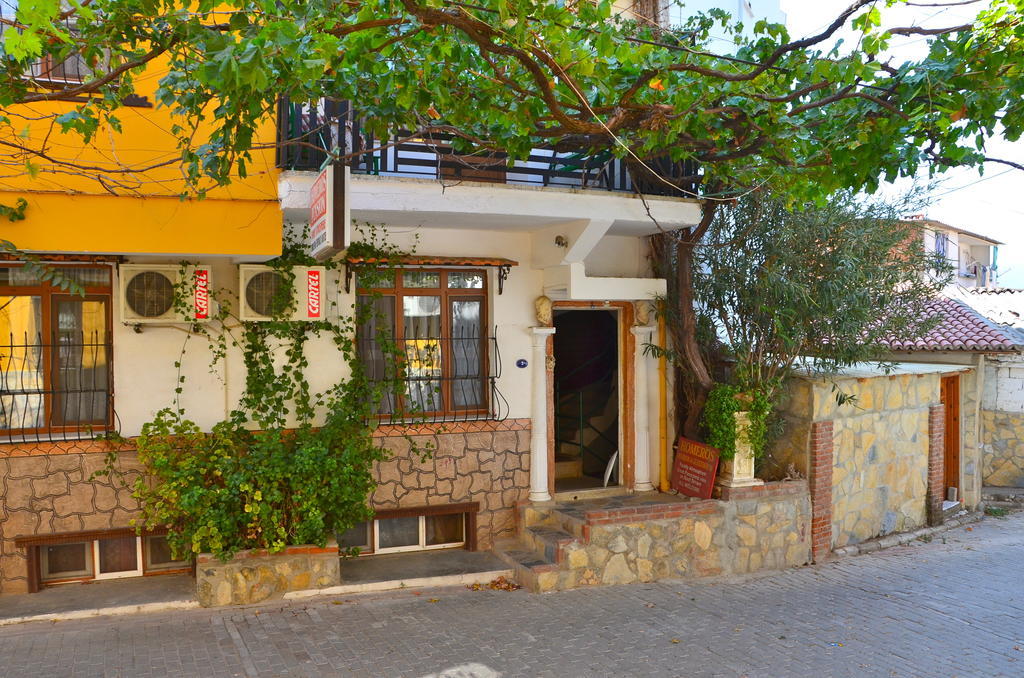Homeros Pension & Guesthouse Сельчук Экстерьер фото