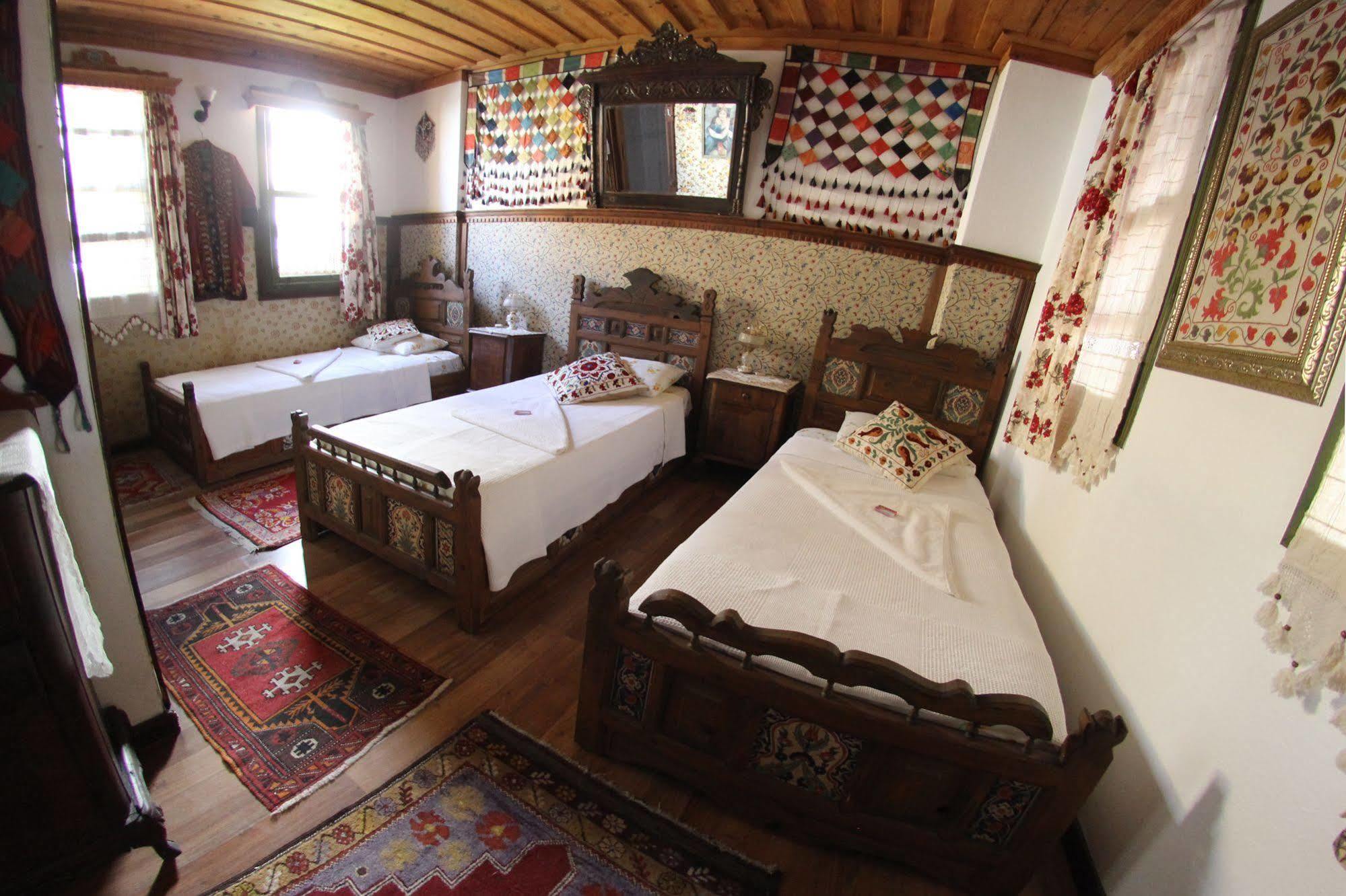 Homeros Pension & Guesthouse Сельчук Экстерьер фото