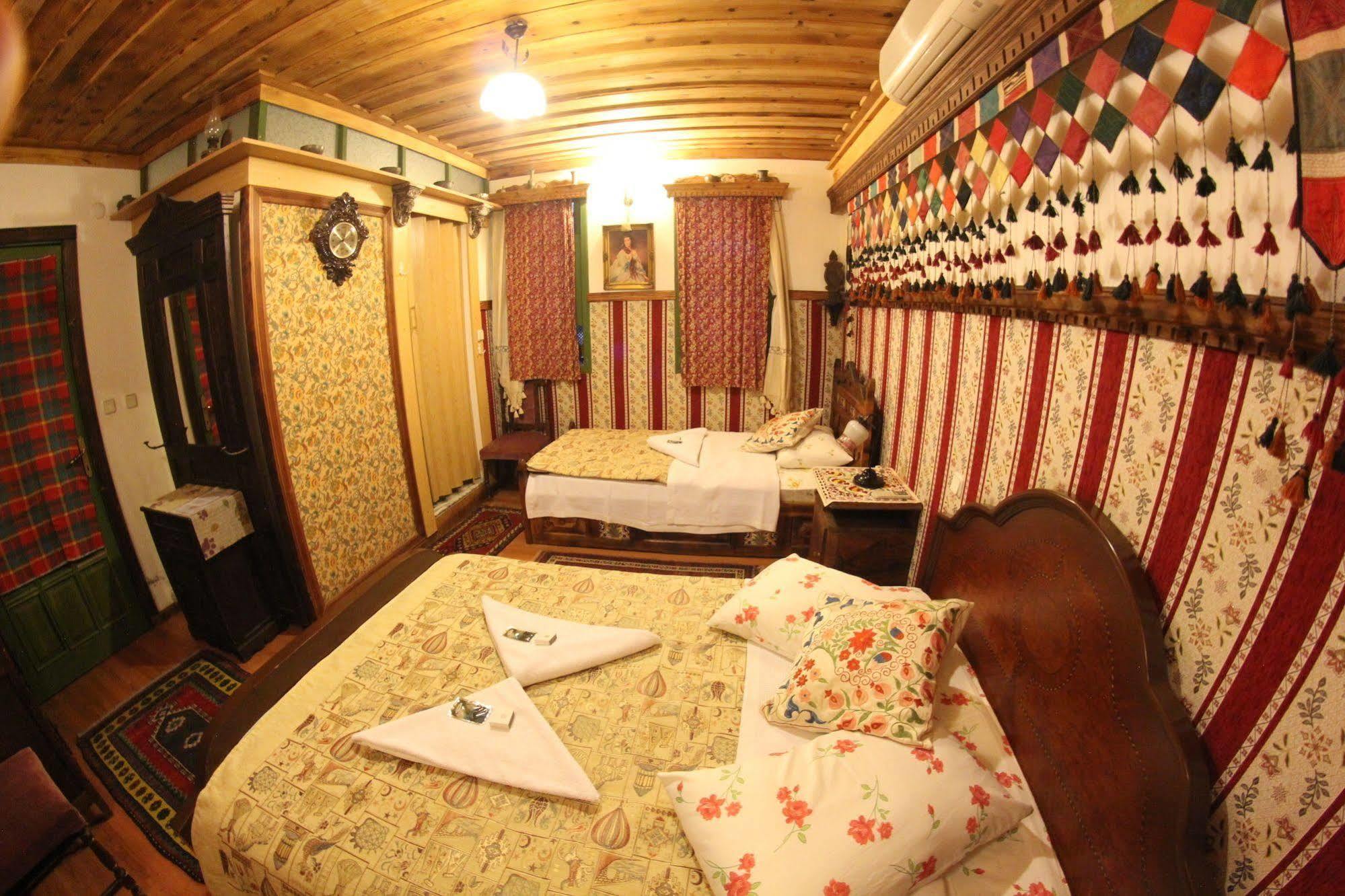 Homeros Pension & Guesthouse Сельчук Экстерьер фото