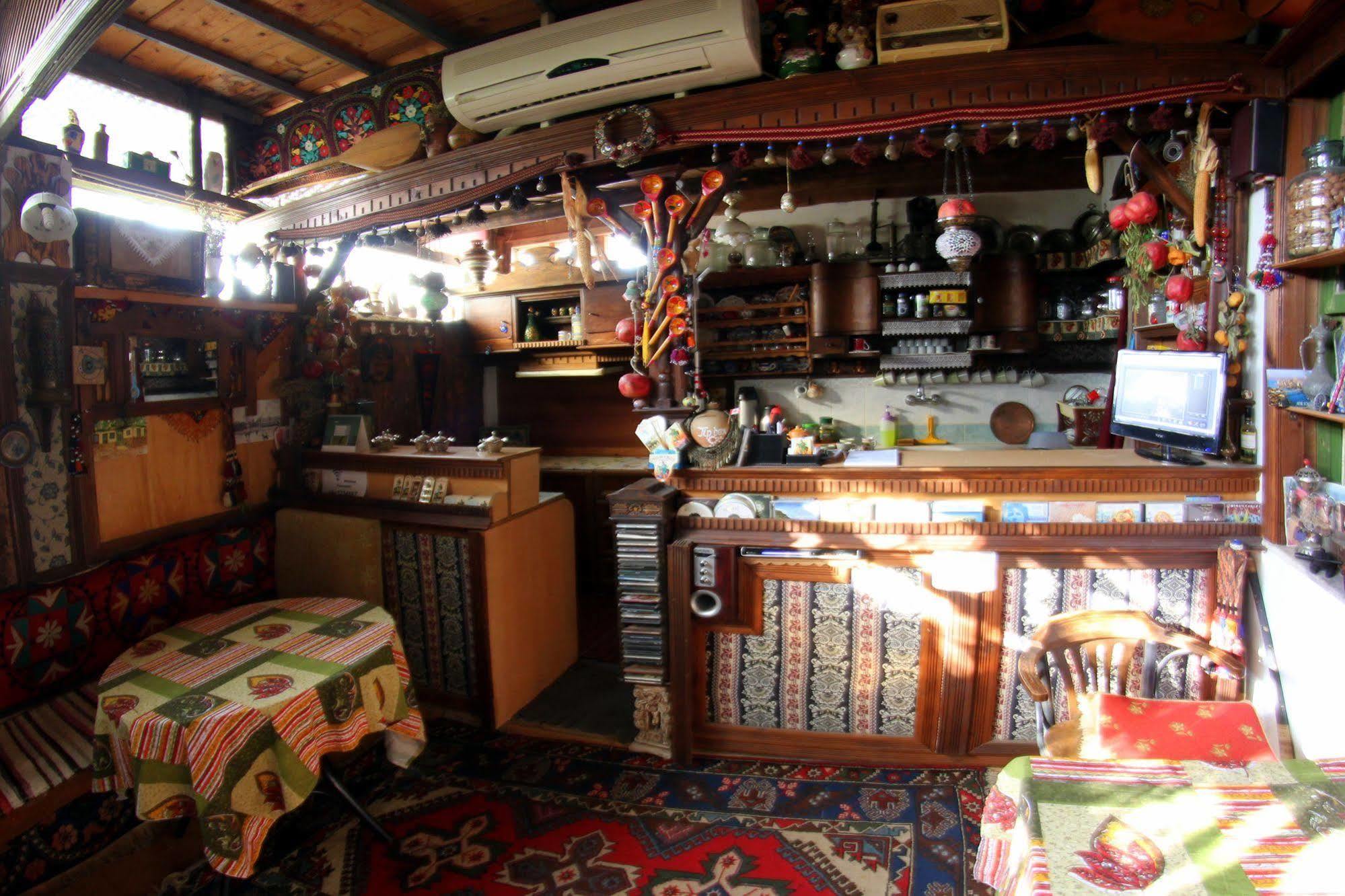 Homeros Pension & Guesthouse Сельчук Экстерьер фото